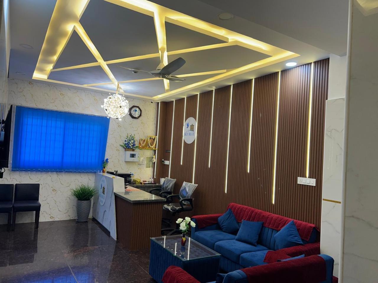 Hotel Sky Blue And Suites Bangalore Exterior foto
